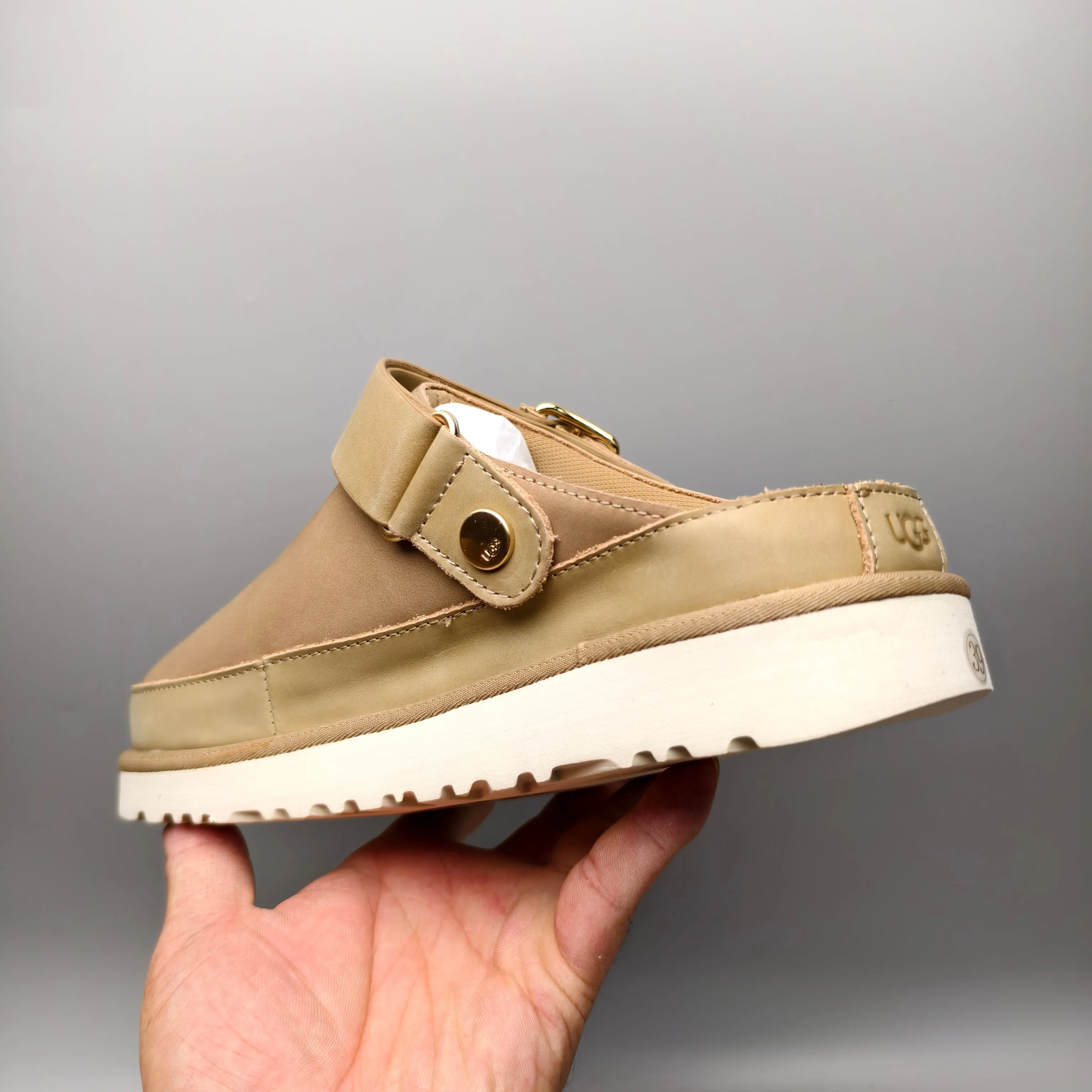 💰520 UGG sandals 9590 new spring and summer slip-on sandals Color: Maroon Sand Black Size: 35-41